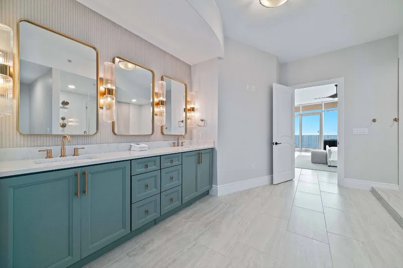 Turquoise Place C1507