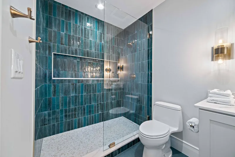 Turquoise Place C1507