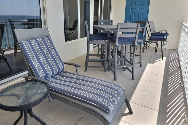 Admirals Quarters 1504