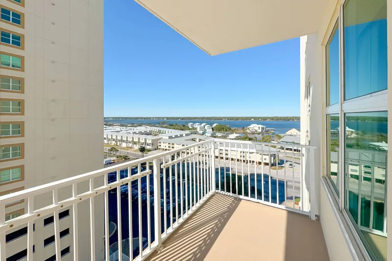 Crystal Shores 1007