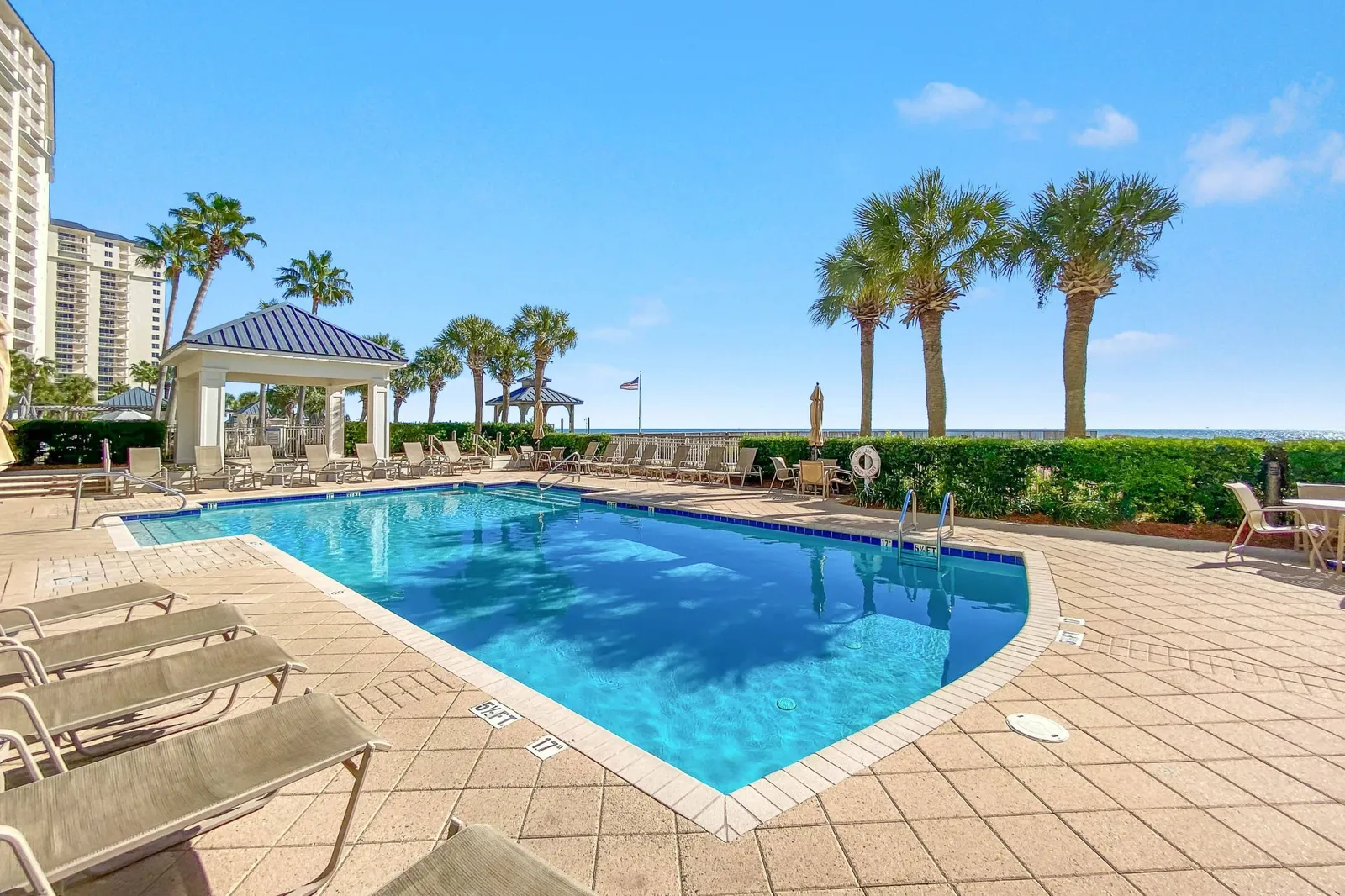 Beach Club C-103