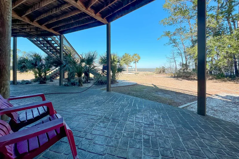 Round House Retreat on the Bay