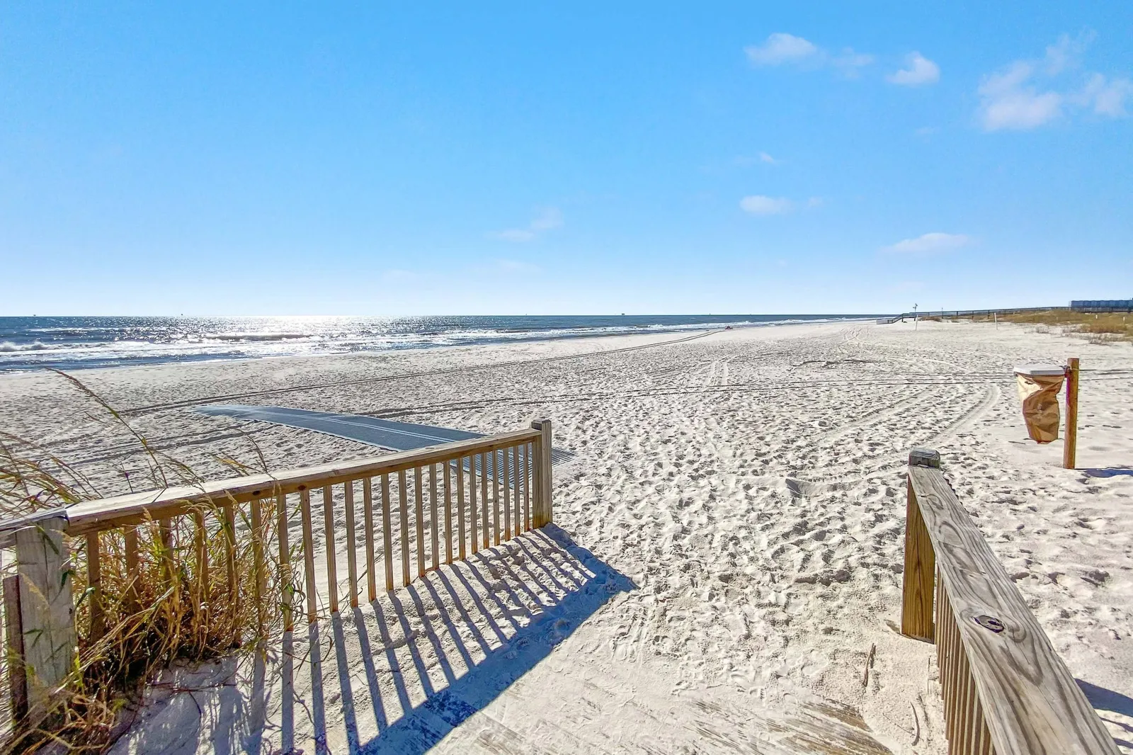 Beach Club C-102