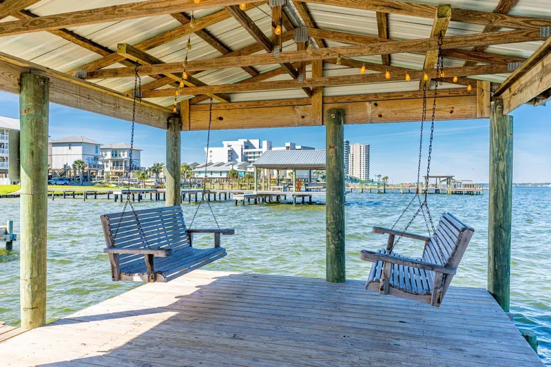 Lagoon Landing 301