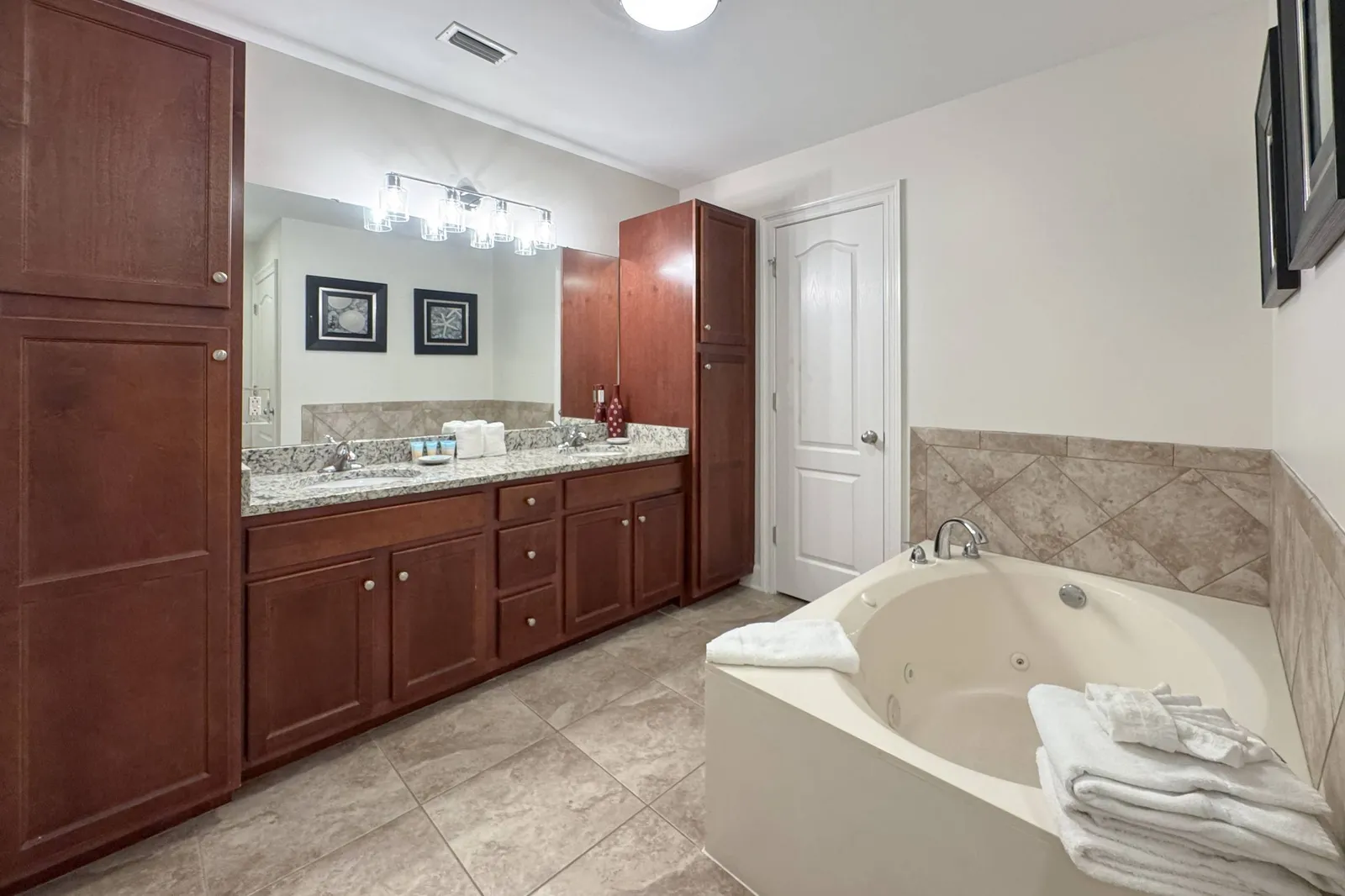 The Oasis at Orange Beach 1813 (formerly known as Phoenix West II)