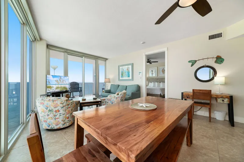 Island Tower 1701