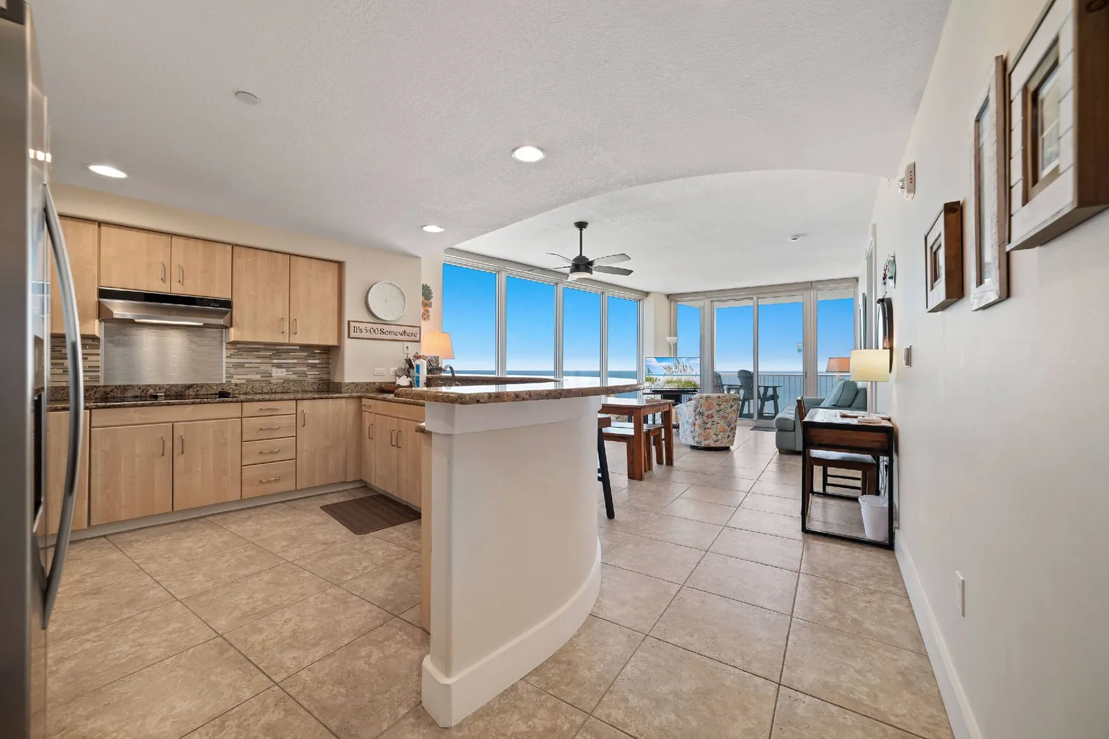 Island Tower 1701