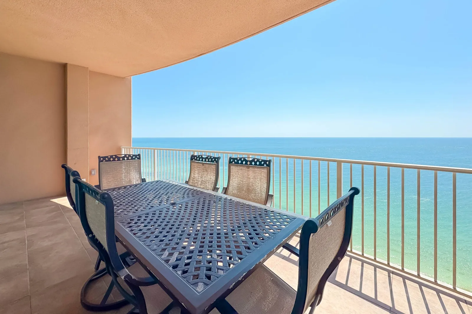 Phoenix Gulf Shores 2102