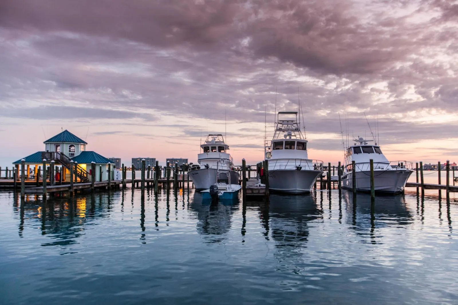 Lighthouse 1102