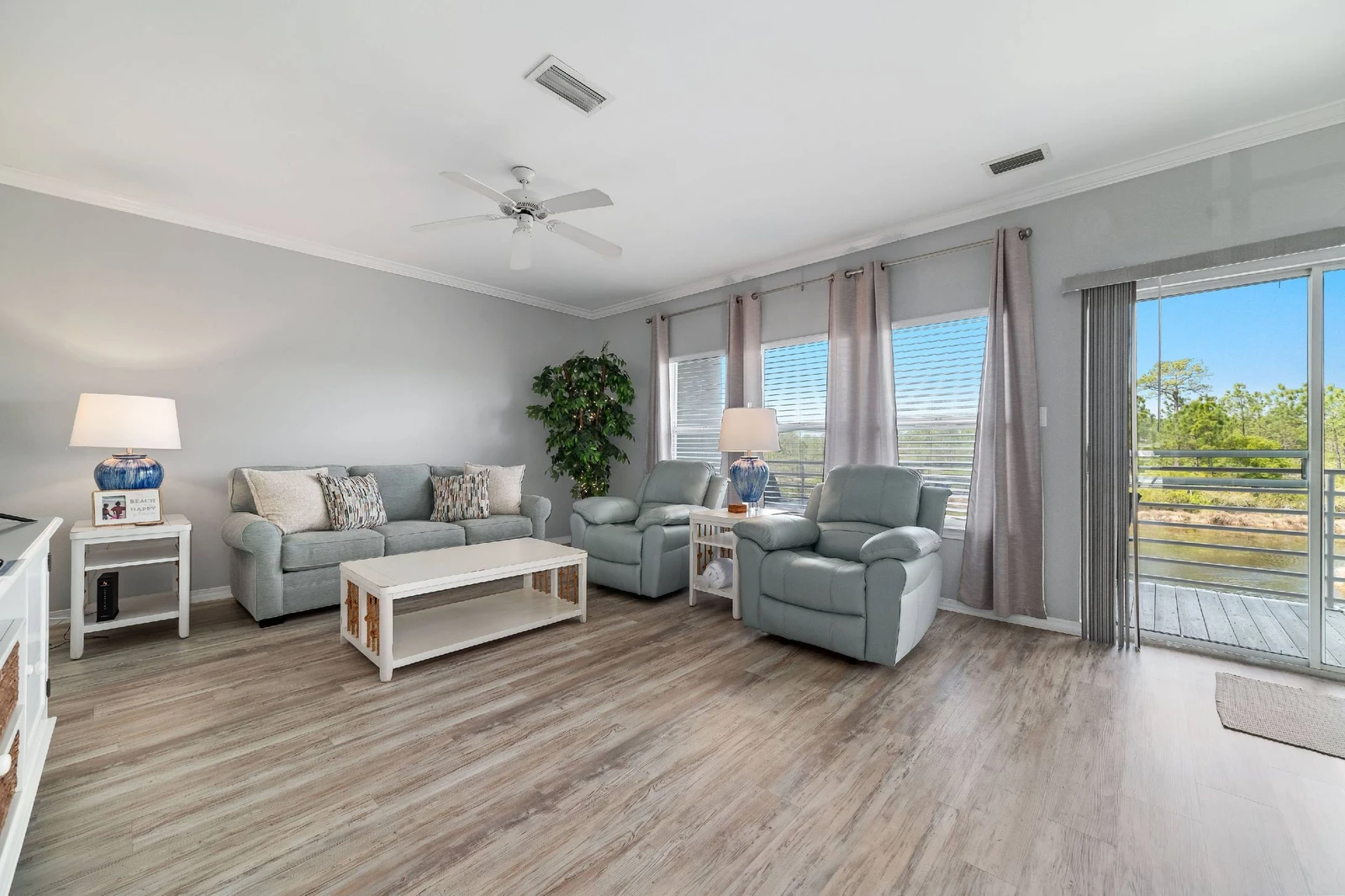 Romar Lakes 202A