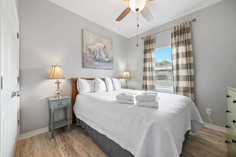 Romar Lakes 202A