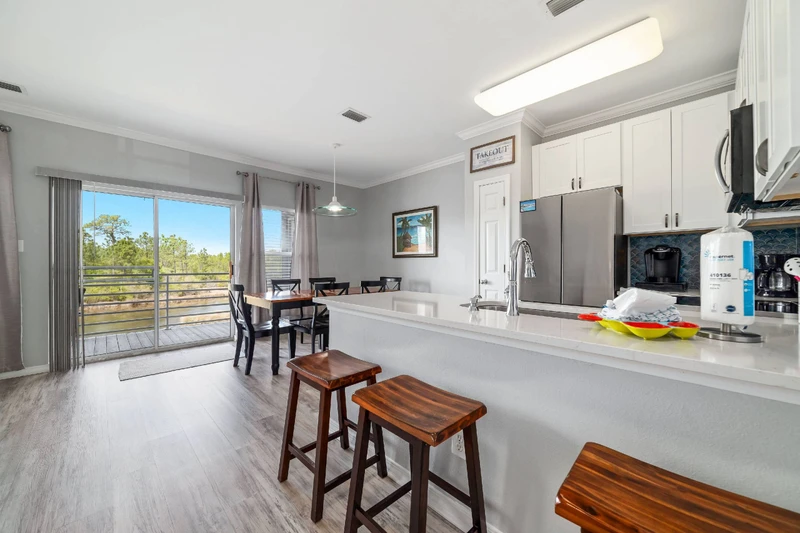 Romar Lakes 202A