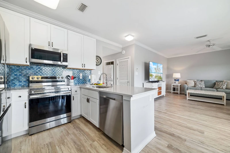 Romar Lakes 202A