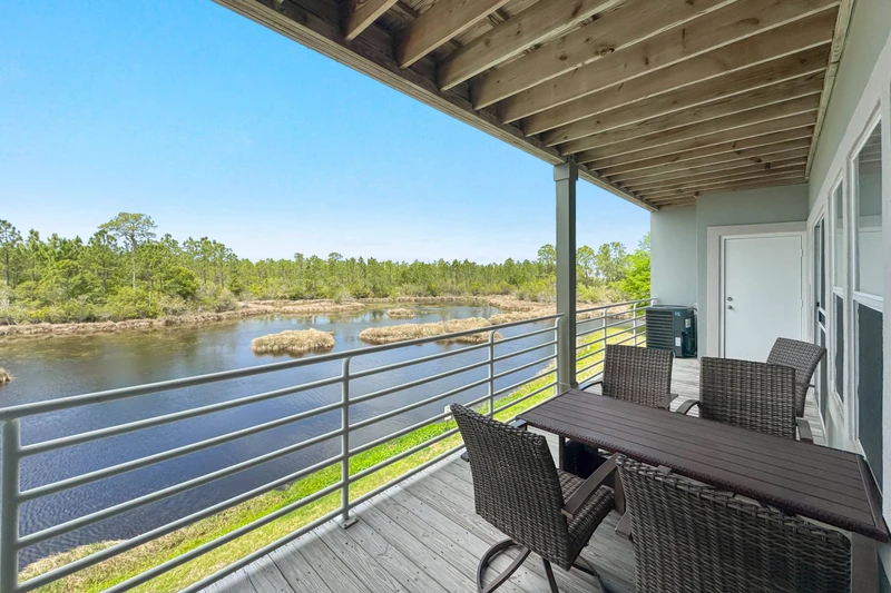 Romar Lakes 202A