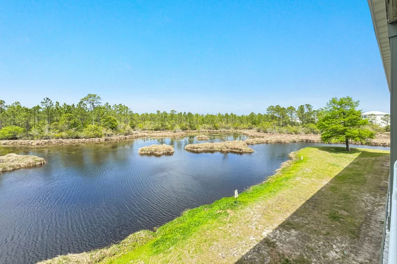 Romar Lakes 202A