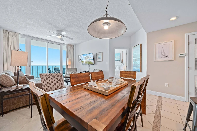 Lighthouse 1208