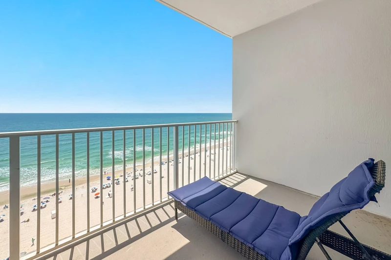 Lighthouse 1208