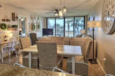 Seaside Beach and Racquet 5216
