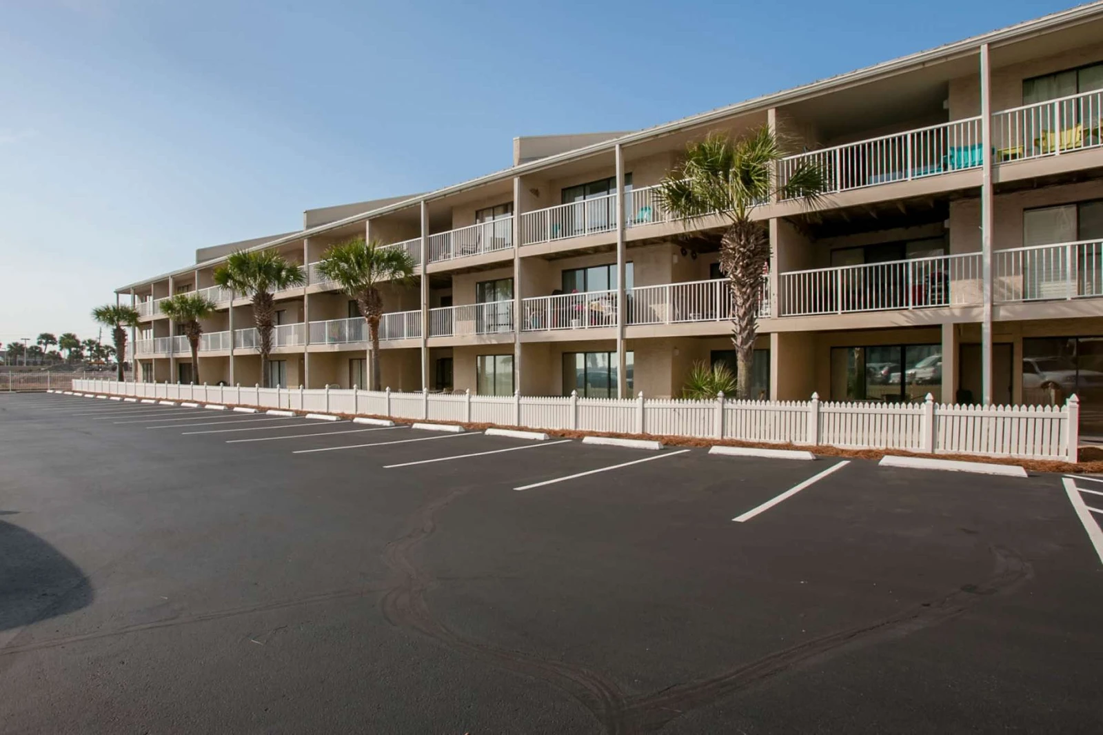 Seaside Beach and Racquet 5216